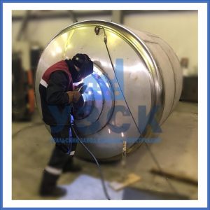 Купить баки и ёмкости из нержавеющей стали от завода УЗСК в Москве