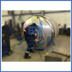 Купить ёмкости и баки из нержавеющей стали от завода УЗСК в Москве